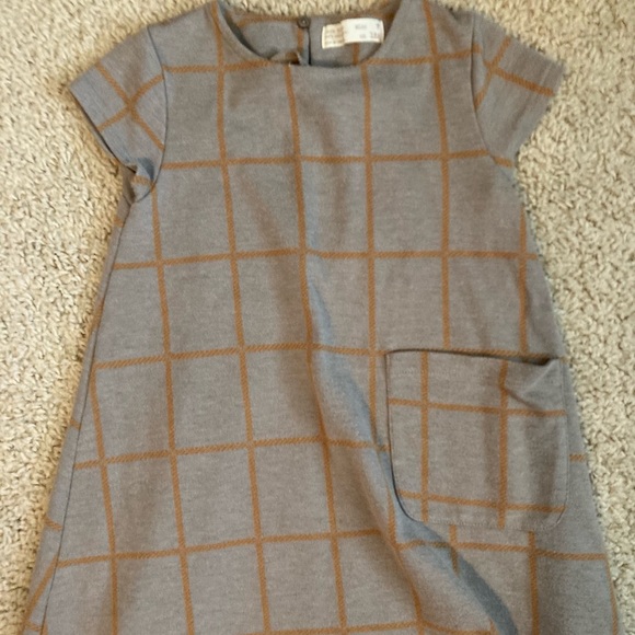 Zara Other - Zara short-sleeve A-line dress